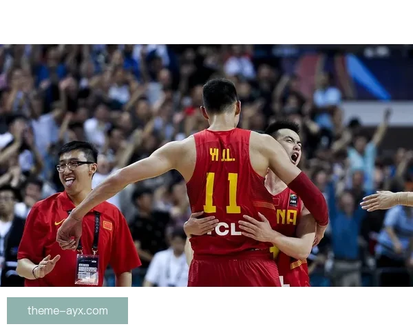 季后赛激战正酣明星球员表现抢眼各队争夺冠军席位进入白热化阶段